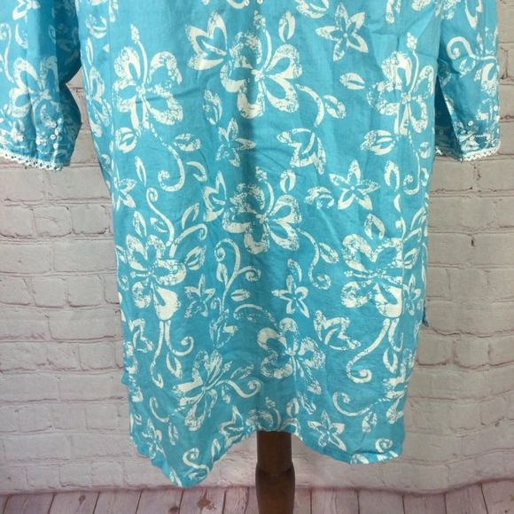 Chelsea Studio Blue and White Floral Embroidered Sequin Top - Size Large - Picture 4 of 9